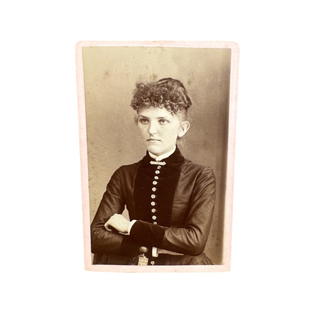 Antique Cabinet Card Photo Luna Booth Wellman Washington Iowa Armstrong Portrait